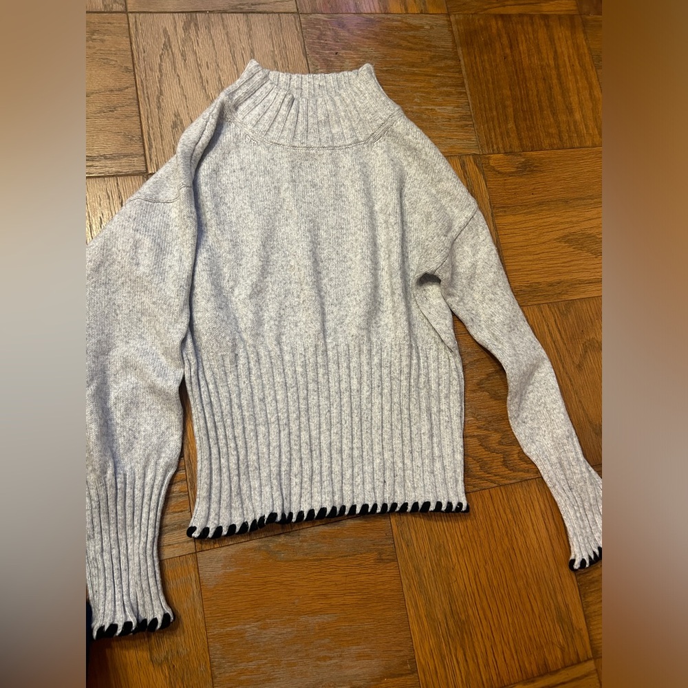 Design History Turtle Neck Sweater